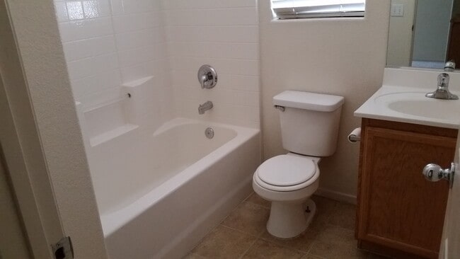 Foto del edificio - 3 Bedroom Home for rent.