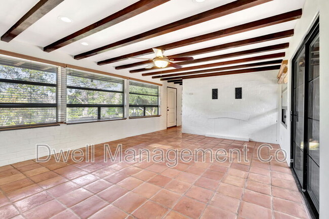 Foto del edificio - 9120 Wakarusa St