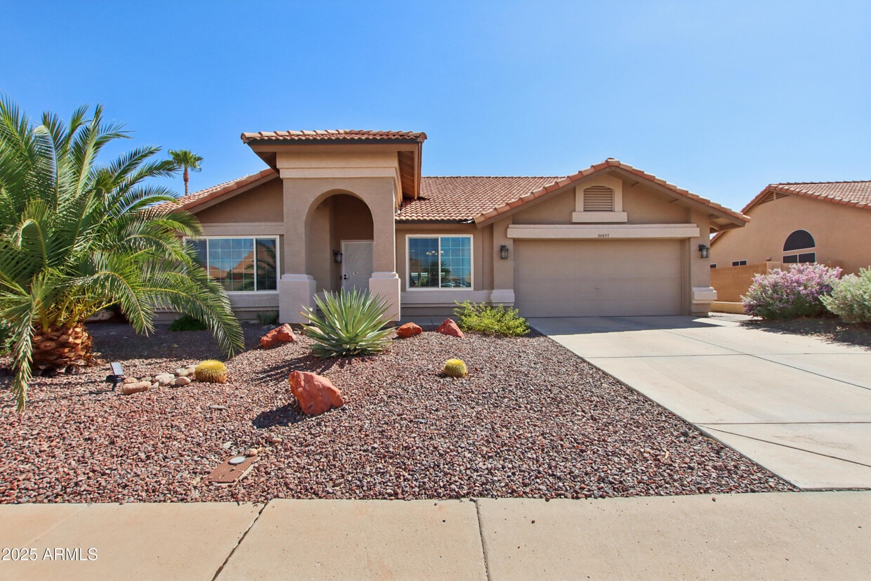 Primary Photo - 20657 N Ventana Dr W