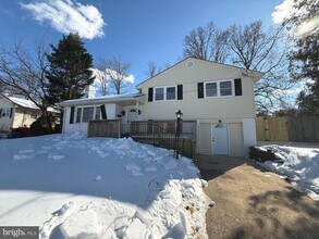 Building Photo - 7419 Farnum St