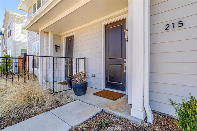 Foto del edificio - 215 Athenia Dr