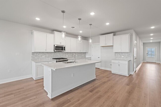 Building Photo - 1520 Carvin Wy