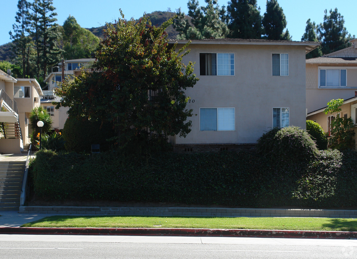 Building Photo - 1570 N Verdugo Rd