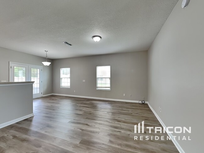 Building Photo - 95128 Cypress Trail