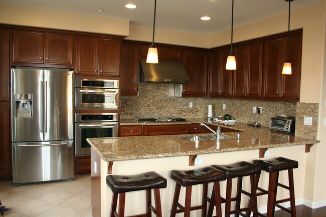 Building Photo - 3740 Gleason Dr