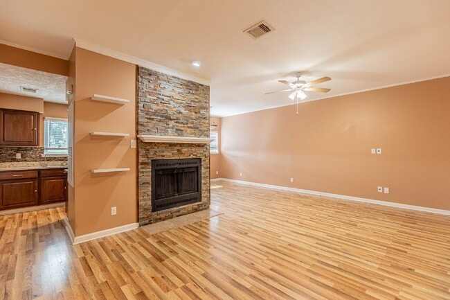 Foto del edificio - 5711 Dry Creek Pass