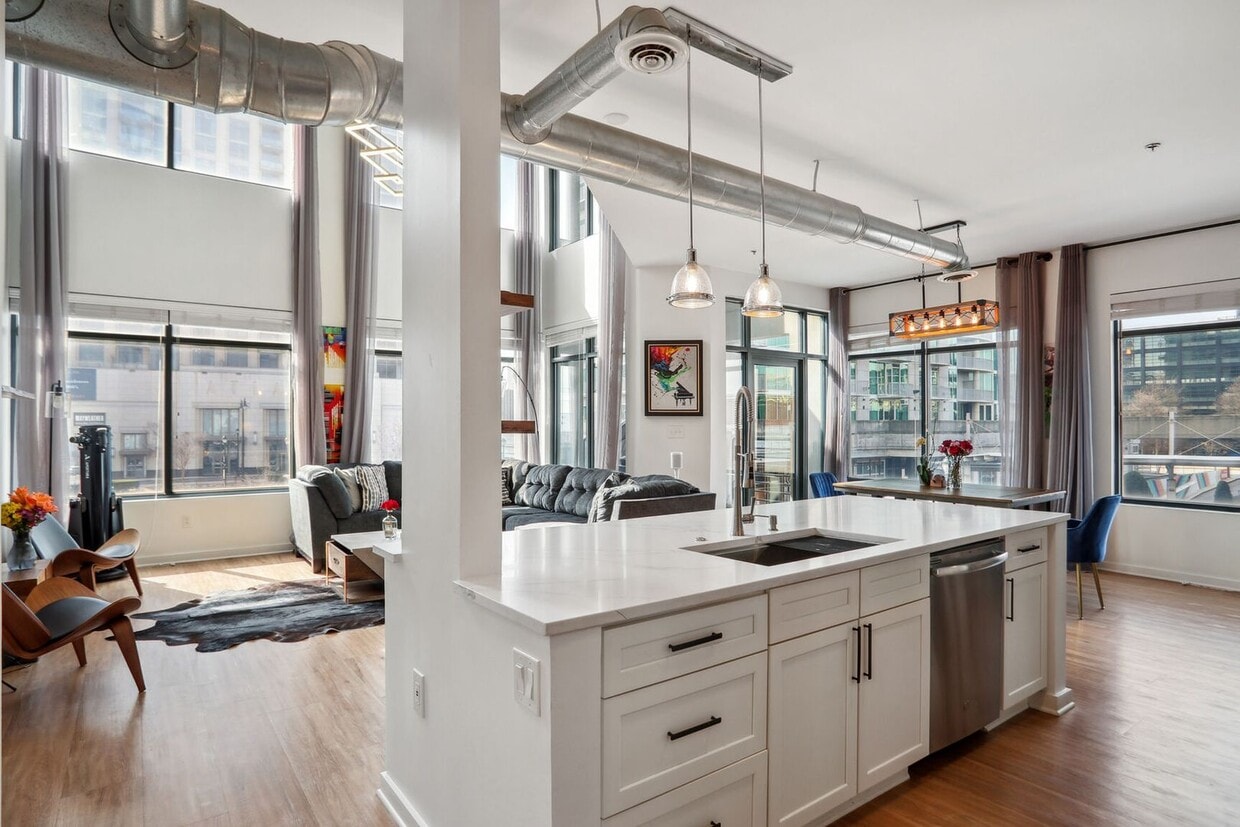 Atlantic Station Luxury - Atlantic Station Luxury