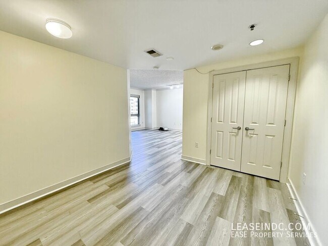 Foto del edificio - 777 7th St NW