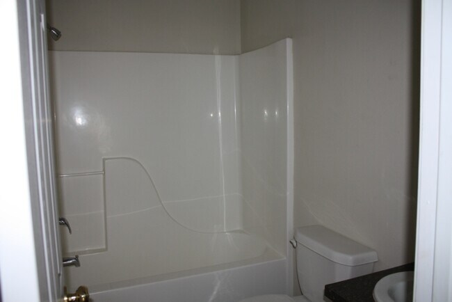 Master Bathroom - 122 Rebel Land Cir