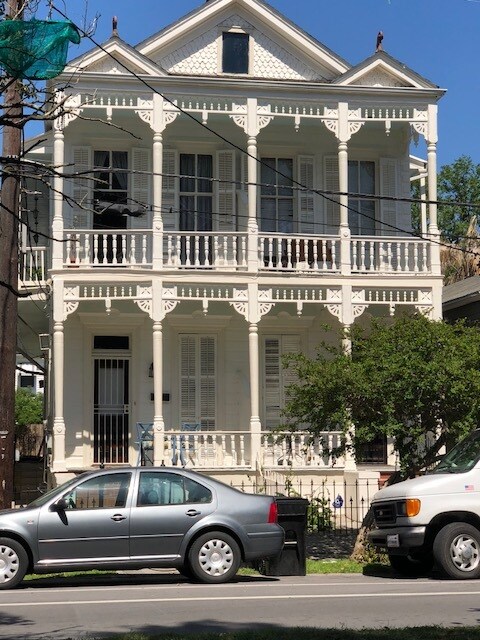 Building Photo - 827 Jackson Ave
