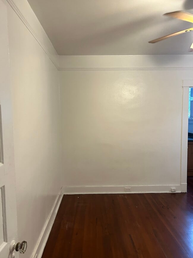 Building Photo - 821 Leontine St