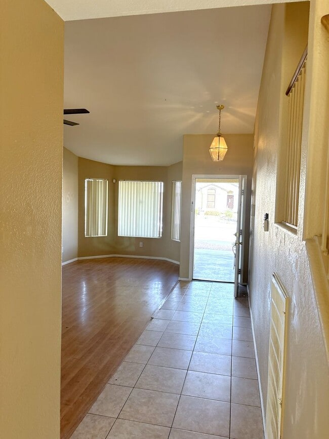 Foto del edificio - Great  4 bed 2.5 bath in Wigwam Creek