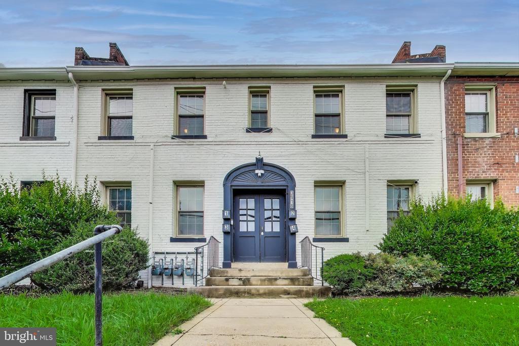 Primary Photo - 3918 10th St NE