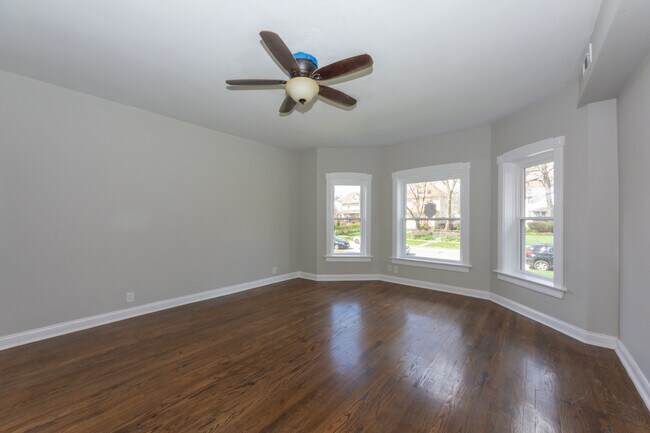Foto del edificio - 10219 S Prospect Ave