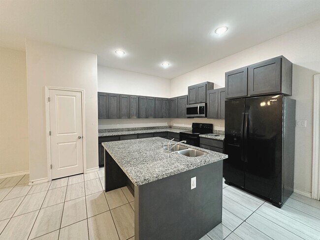 Foto del edificio - 5609 Encanto Dr