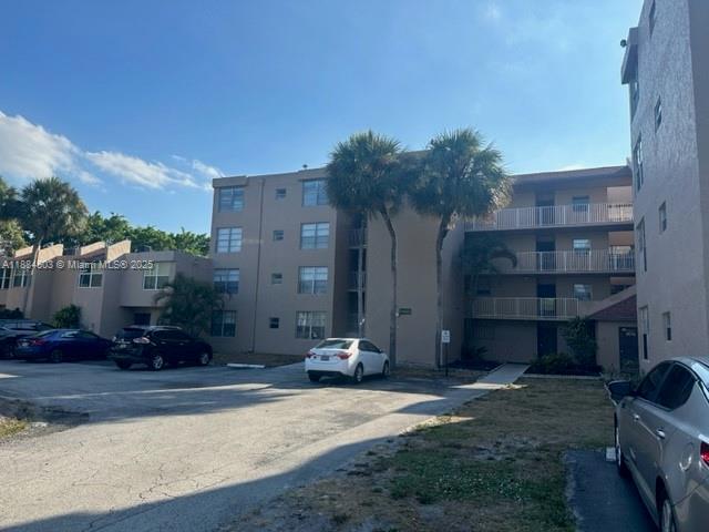 Foto principal - 9450 Live Oak Pl
