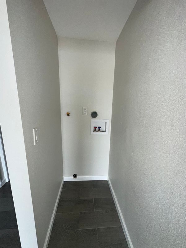 Foto del edificio - 4734 E 57th St