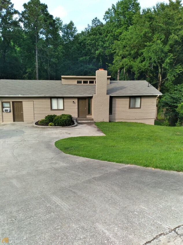 1376 Country Ln Way NE Conyers GA 30012 Apartment For Rent In 