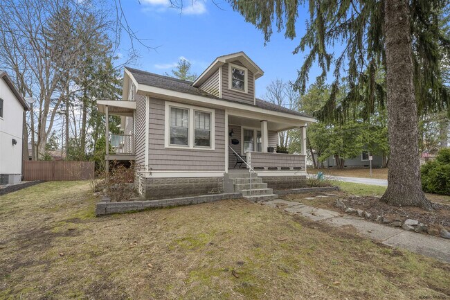 Building Photo - 320 Nelson Ave