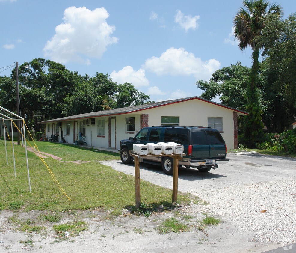 Primary Photo - 1433 SW 33rd Ct