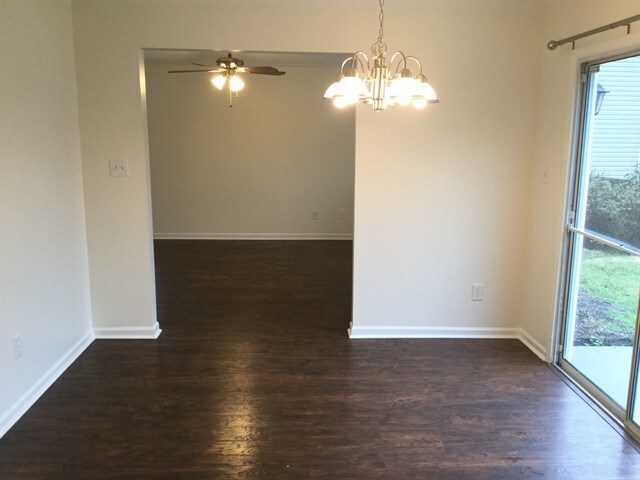 Building Photo - 1308 Crestfield Ct