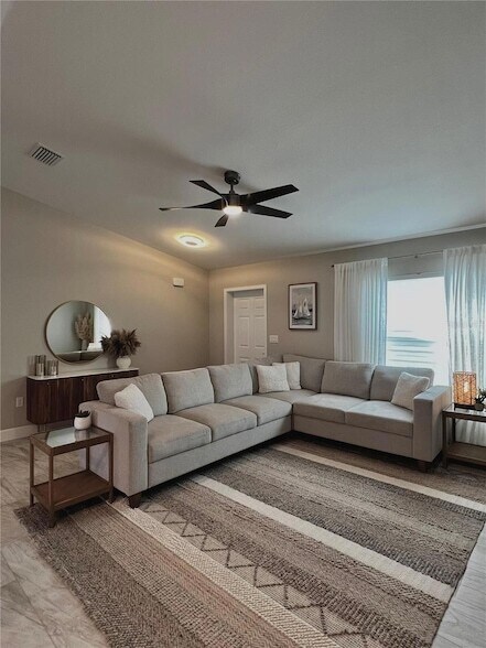 Foto del edificio - 1194 S Lassonde St