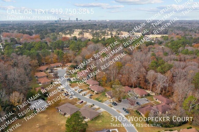 Foto del edificio - 3103 Woodpecker Ct