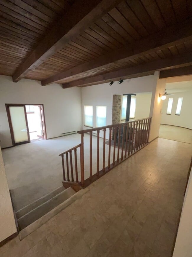 Building Photo - Beautiful home at the base of the Sandia's