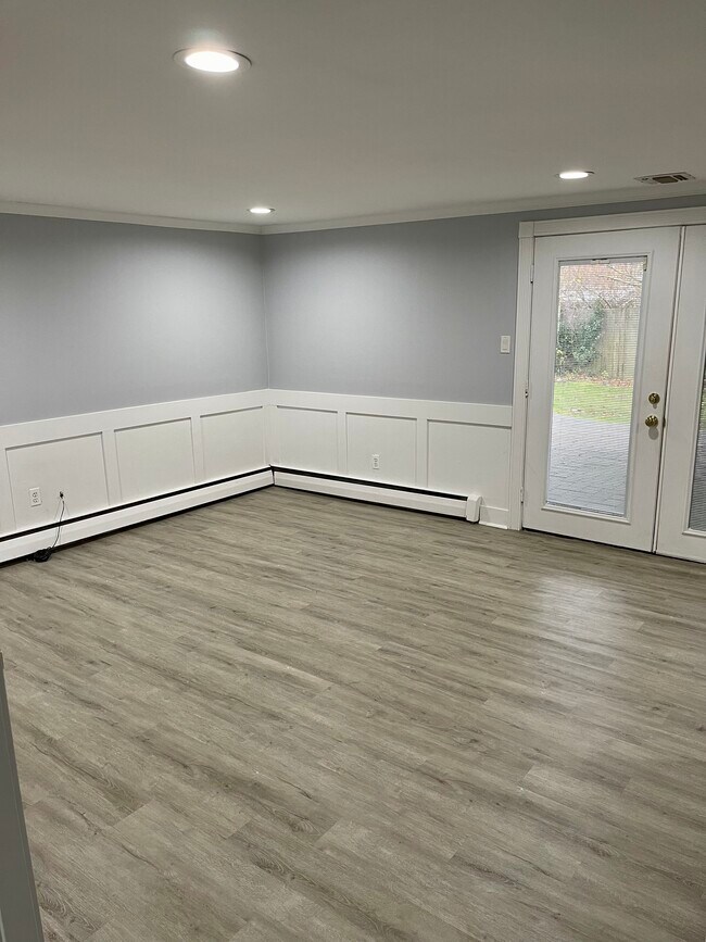 New floors! - 1584 N Monroe Ave