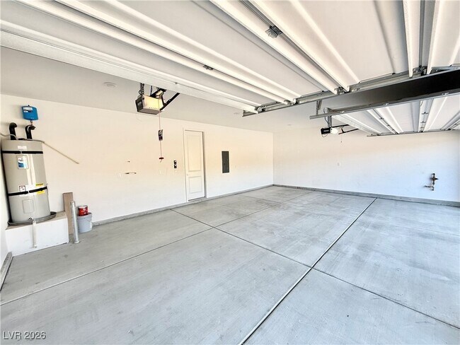 Building Photo - 5407 Splendido Ave