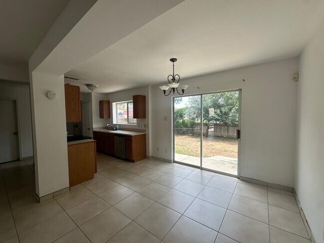 Building Photo - 3203 St Isaac Loop