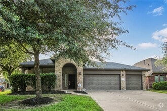 Building Photo - 15507 Wedgewood Park