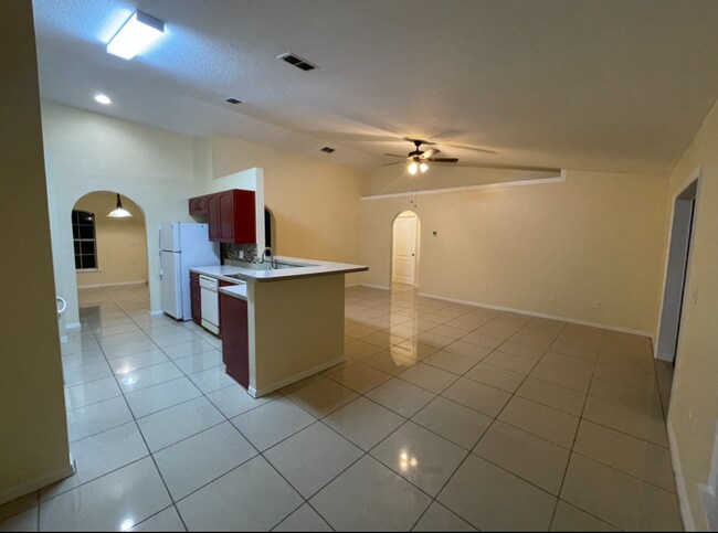 Building Photo - 808 Wakefield Way