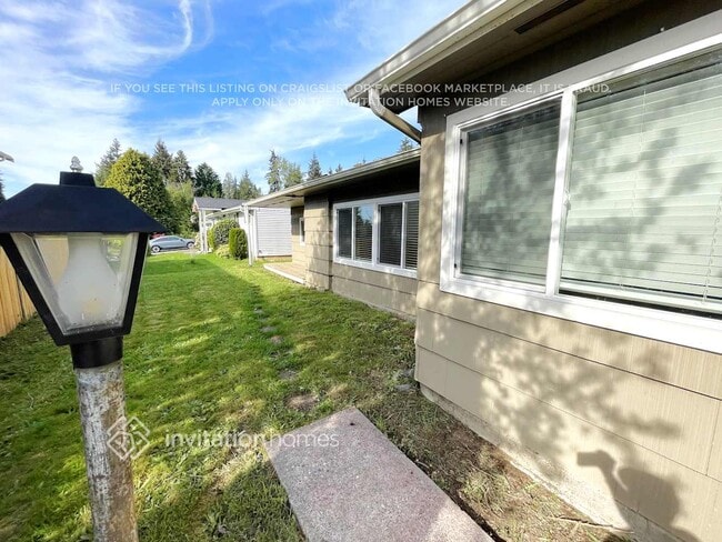 Foto del edificio - 629 57th St SW