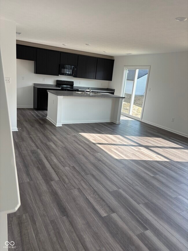 Building Photo - 2825 Moonstone St