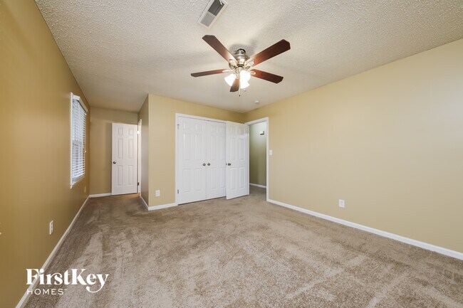 Building Photo - 160 Rhyne Ct