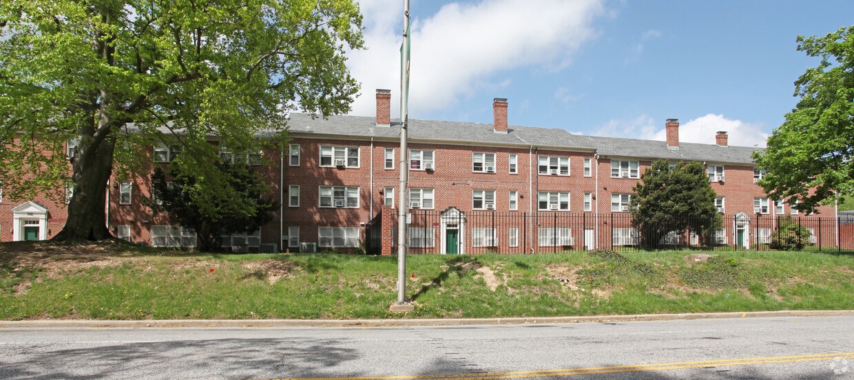 Foto del edificio - 4500 N Charles st