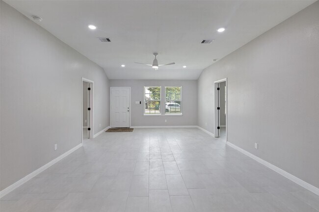 Foto del edificio - 5034 Nassau Rd