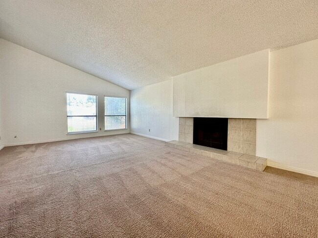 Foto del edificio - Charming 2 bedroom 2 bathroom home located in south Sacramento!