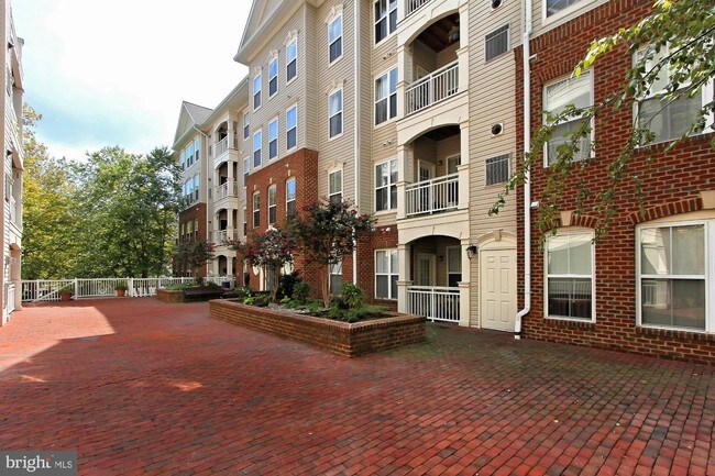 Building Photo - 5108 Donovan Dr