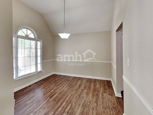 Foto del edificio - 3846 Deercreek Dr