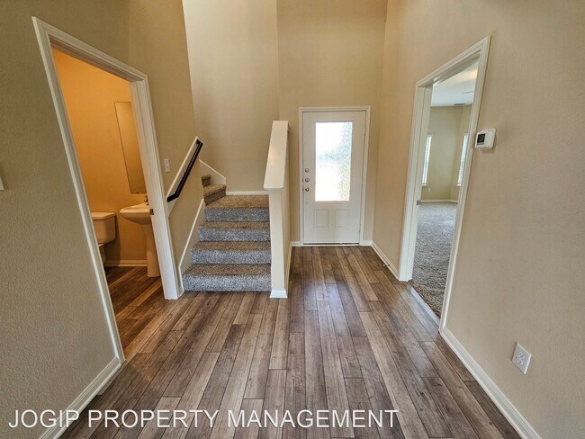 Foto del edificio - 4 br, 2.5 bath House - 3109 Bowen St.