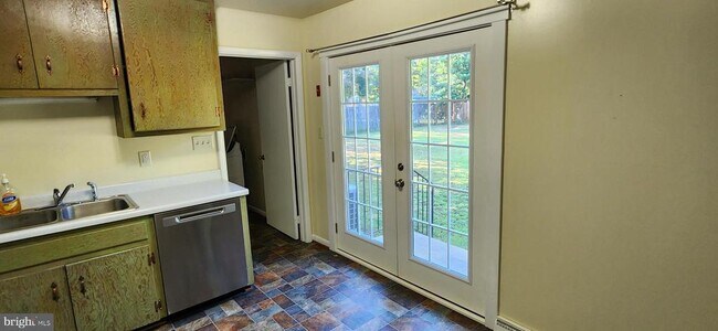 Foto del edificio - 45565 Camelot Ct