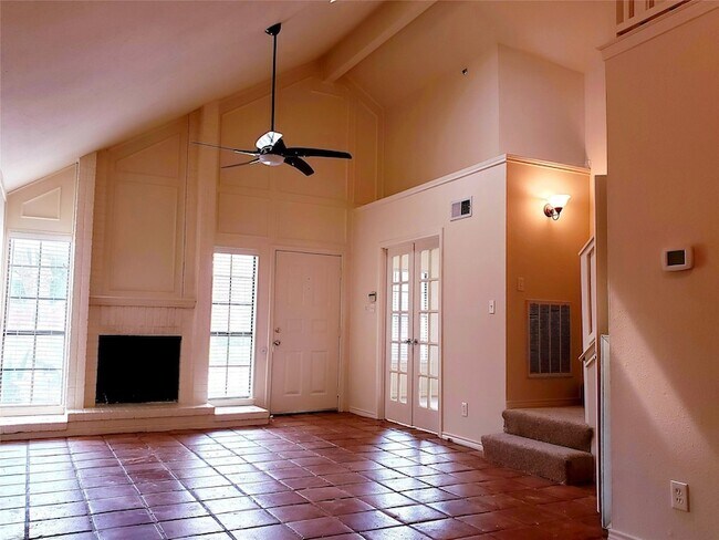 Foto del edificio - 1502 Villars St