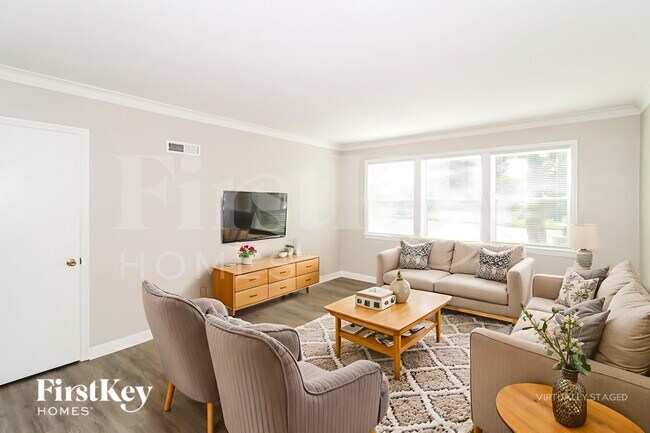 Foto del edificio - 1094 E Shelby Dr