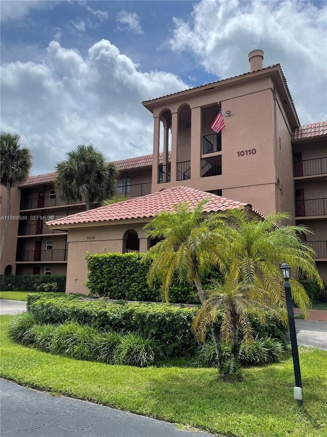 Building Photo - 10110 Boca Entrada Blvd