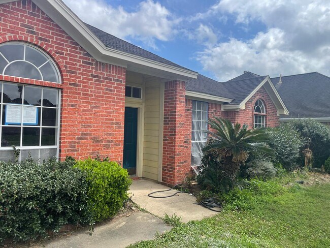 Building Photo - 3645 Innisbrook Dr