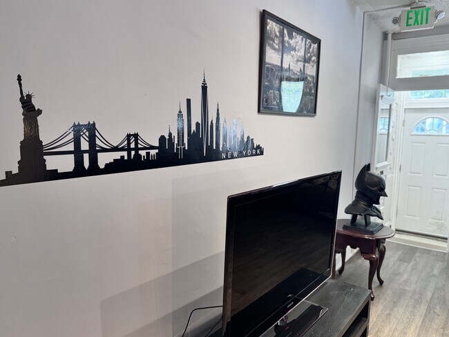 Foto del edificio - 2720 Maryland Ave