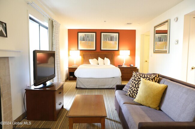 Building Photo - 6 Residence Inn Dr