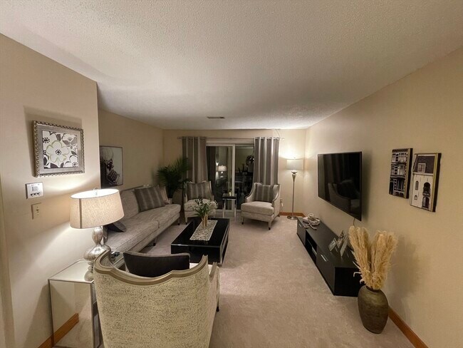 Foto del edificio - 1410 Franklin Crossing Rd